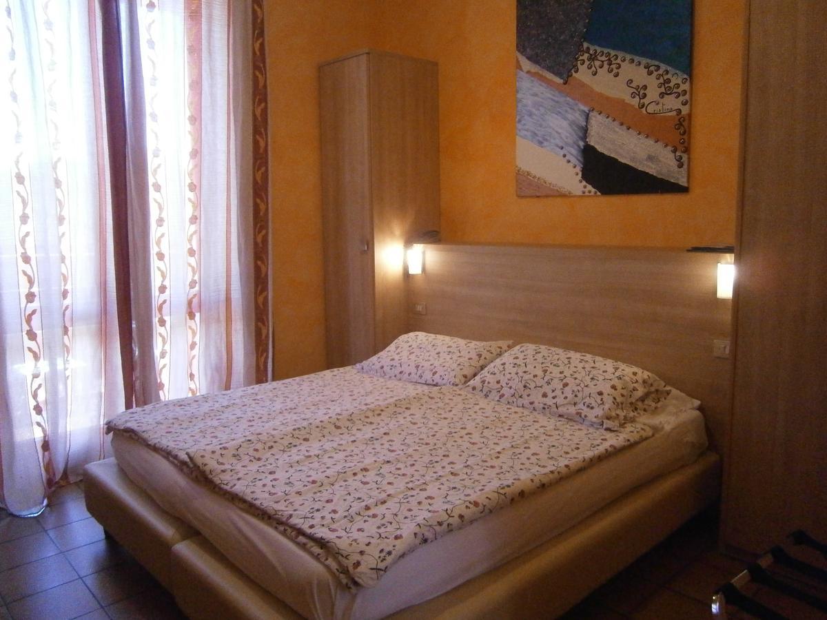 Hotel Chiara Sirmione Exterior photo